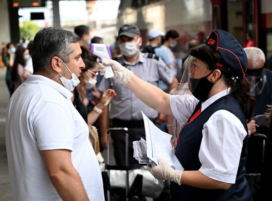 В Грузии возобновлено железнодорожное сообщение