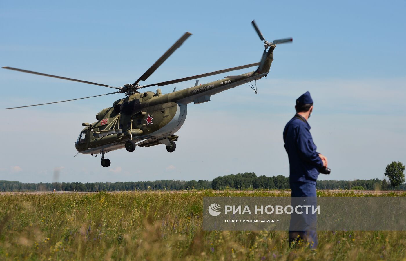 Репетиция воздушной части парада Победы  