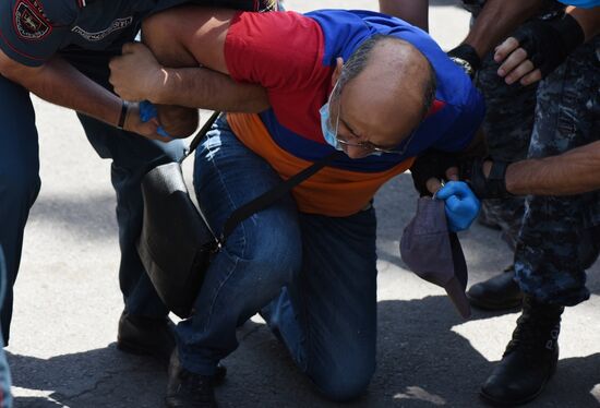 Рассмотрение дела лидера оппозиции Армении Г. Царукяна