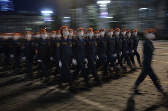 Ночная репетиция парада Победы в Екатеринбурге