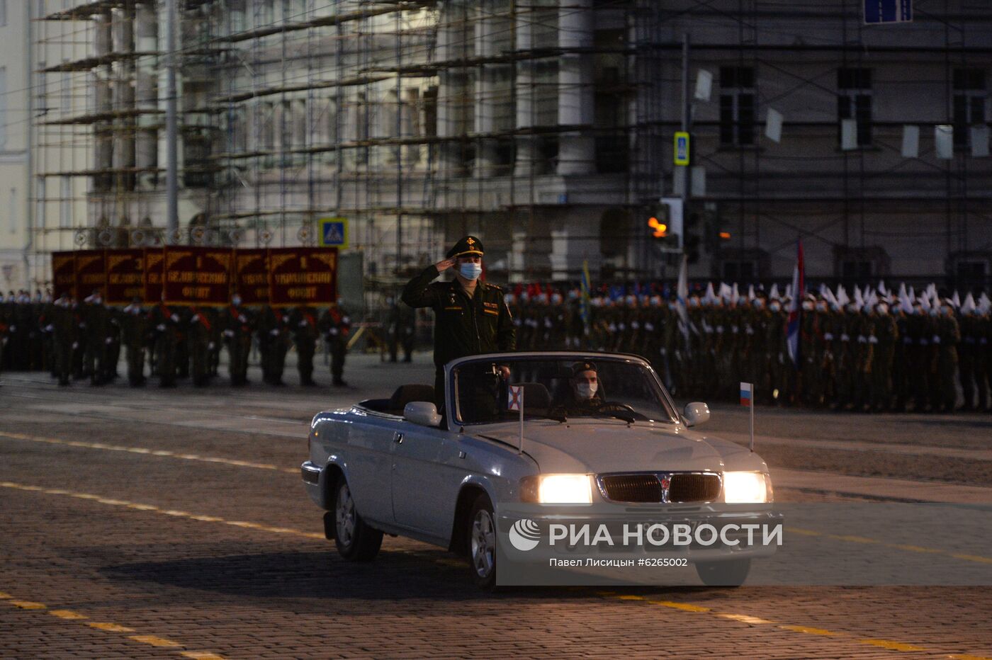 Ночная репетиция парада Победы в Екатеринбурге