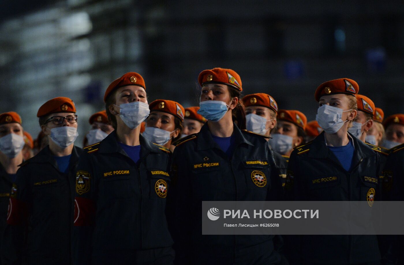 Ночная репетиция парада Победы в Екатеринбурге