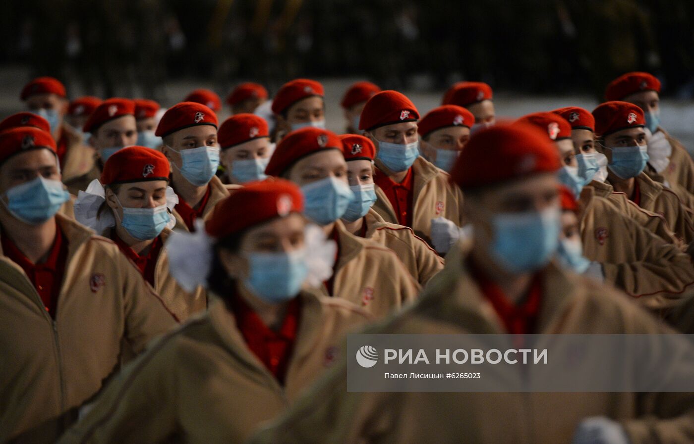 Ночная репетиция парада Победы в Екатеринбурге