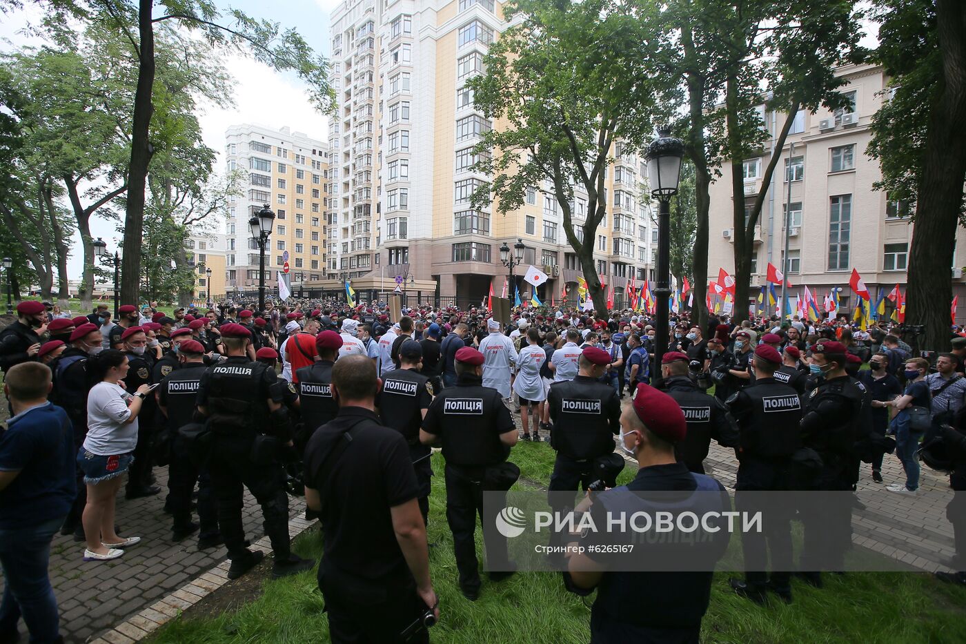 Акция с требованием отставки Зеленского в Киеве