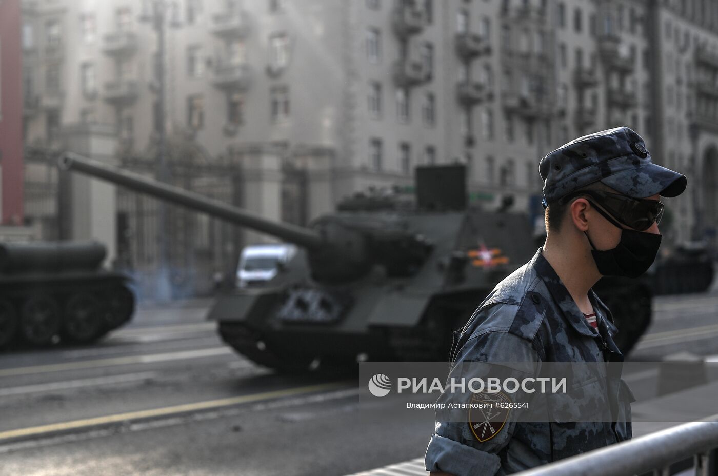 Ночная репетиция парада Победы в Москве