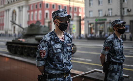 Ночная репетиция парада Победы в Москве 