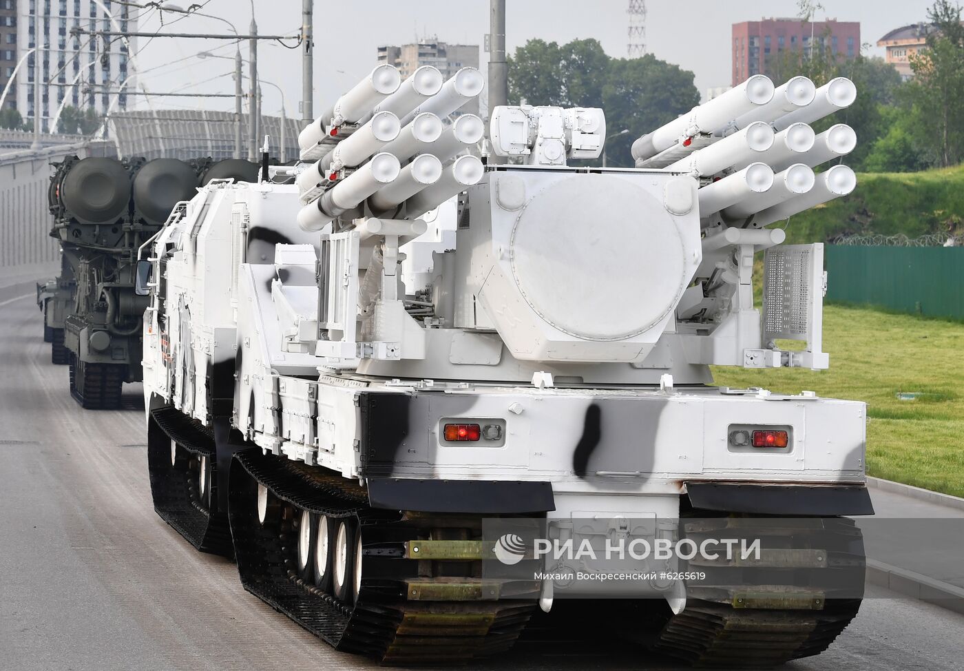 Ночная репетиция парада Победы в Москве