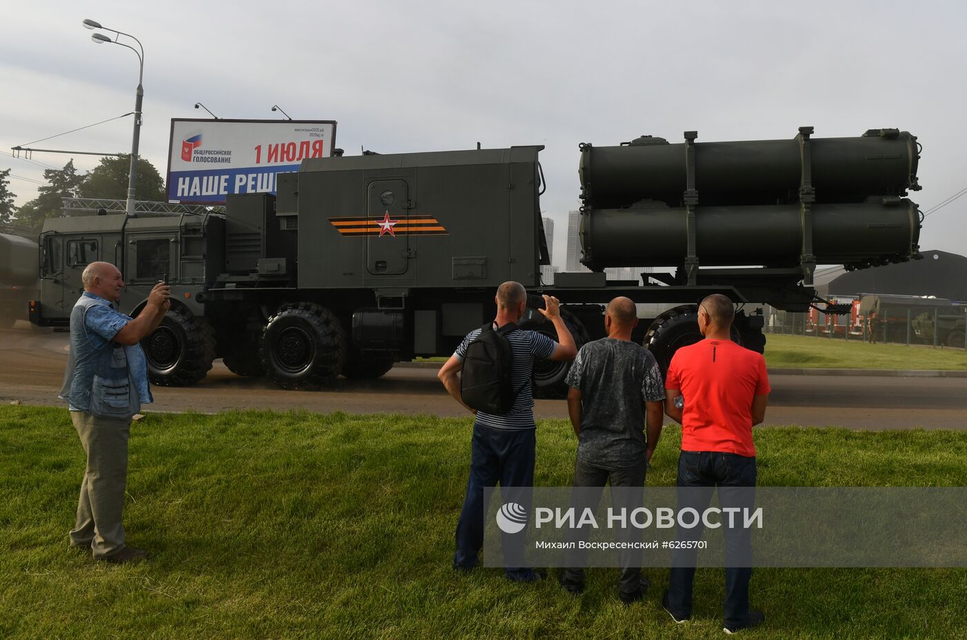 Ночная репетиция парада Победы в Москве