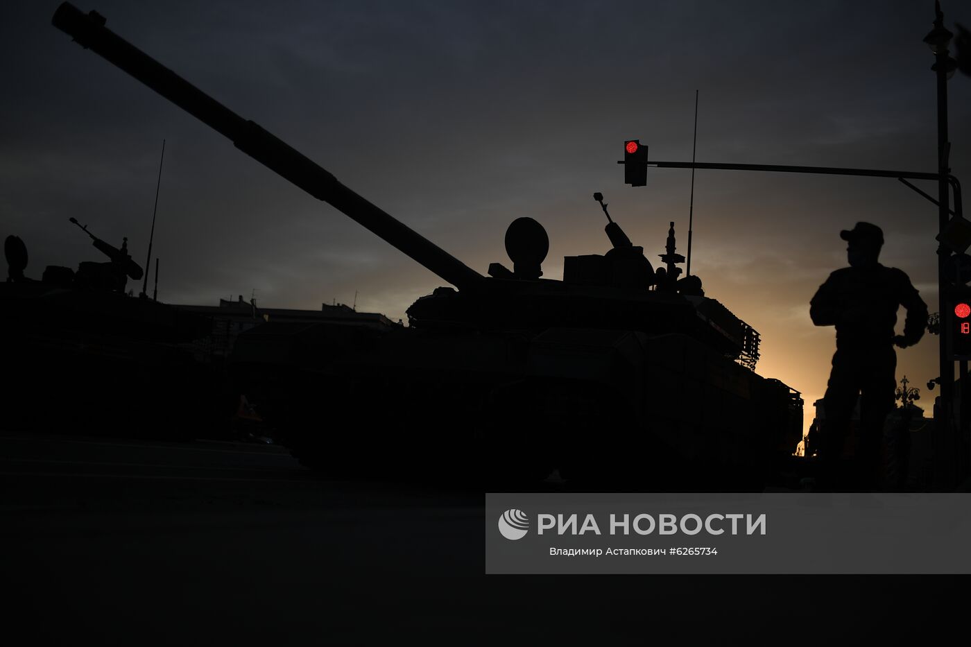 Ночная репетиция парада Победы в Москве