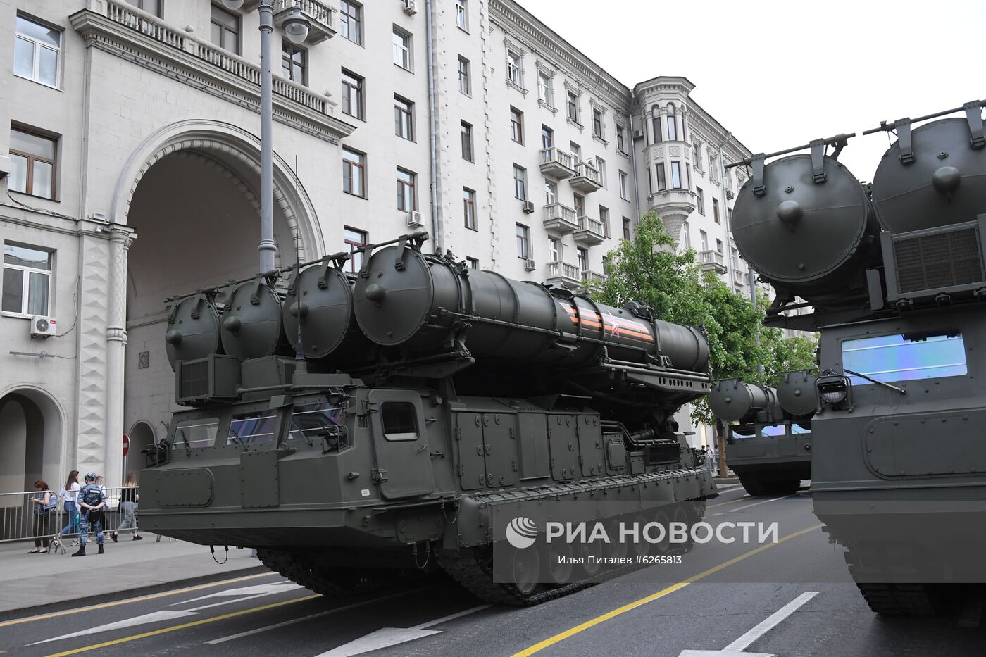 Ночная репетиция парада Победы в Москве