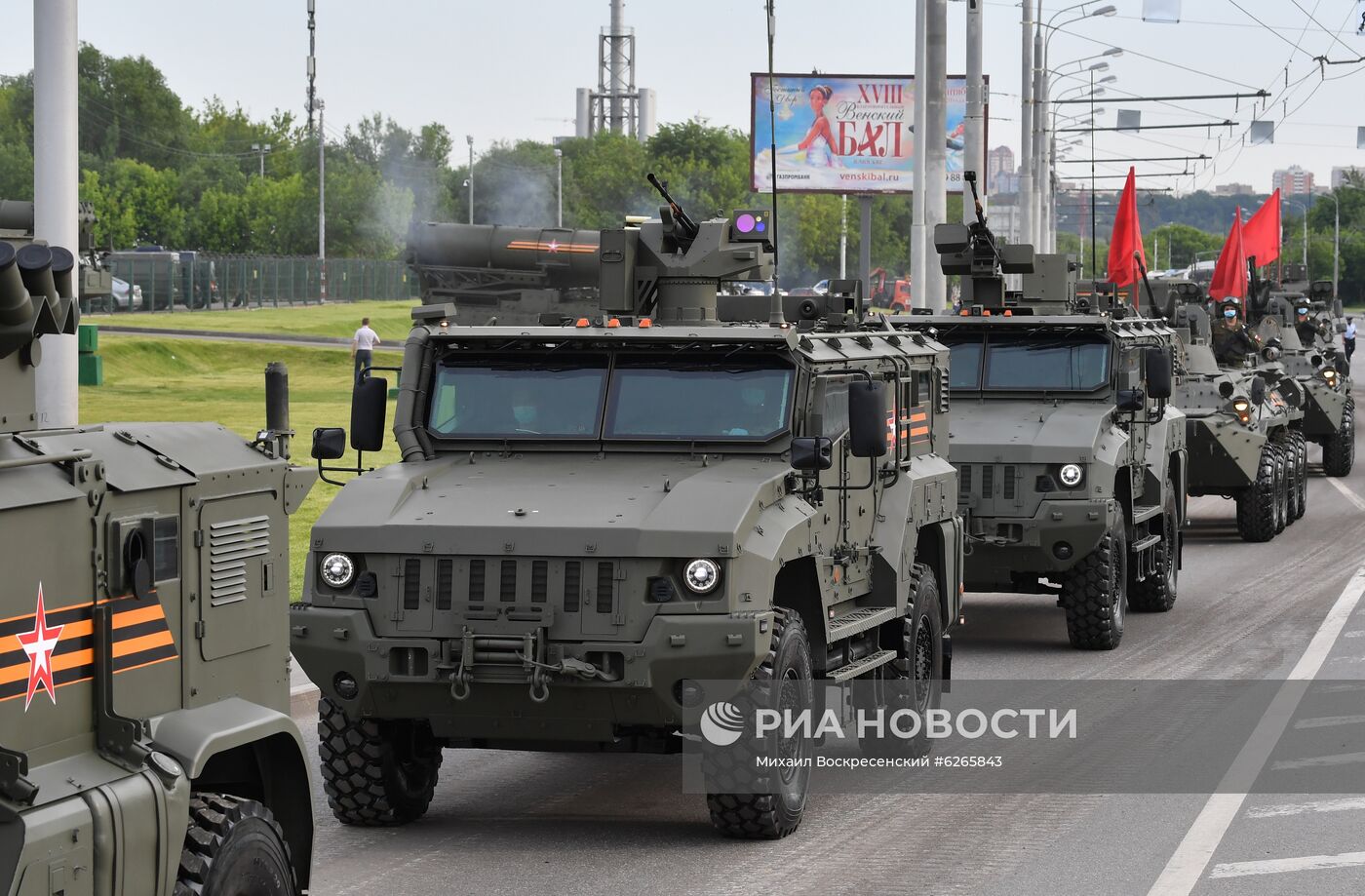 Ночная репетиция парада Победы в Москве