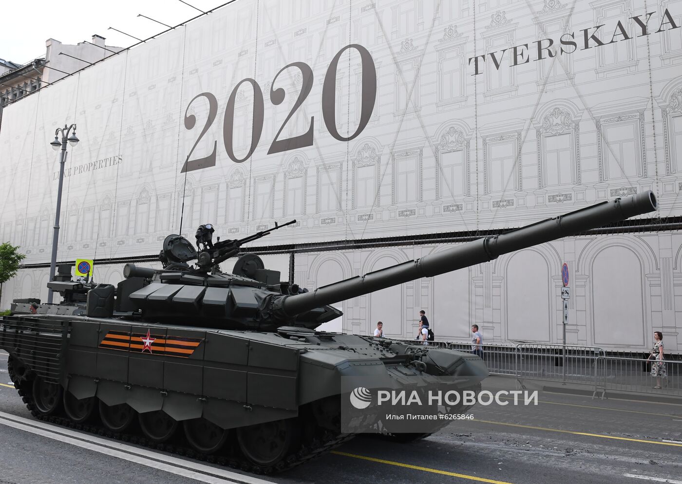 Ночная репетиция парада Победы в Москве
