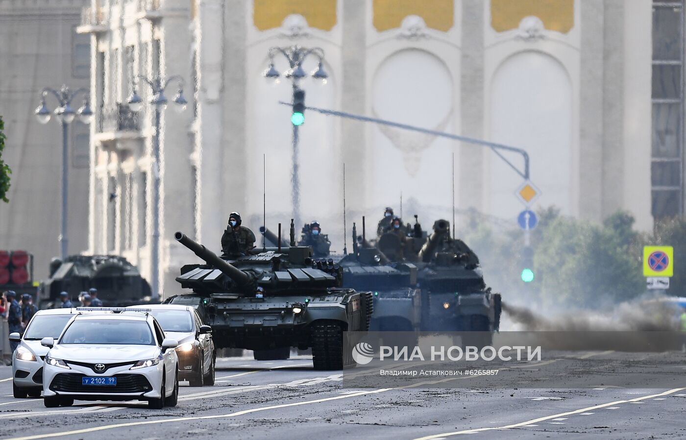 Ночная репетиция парада Победы в Москве