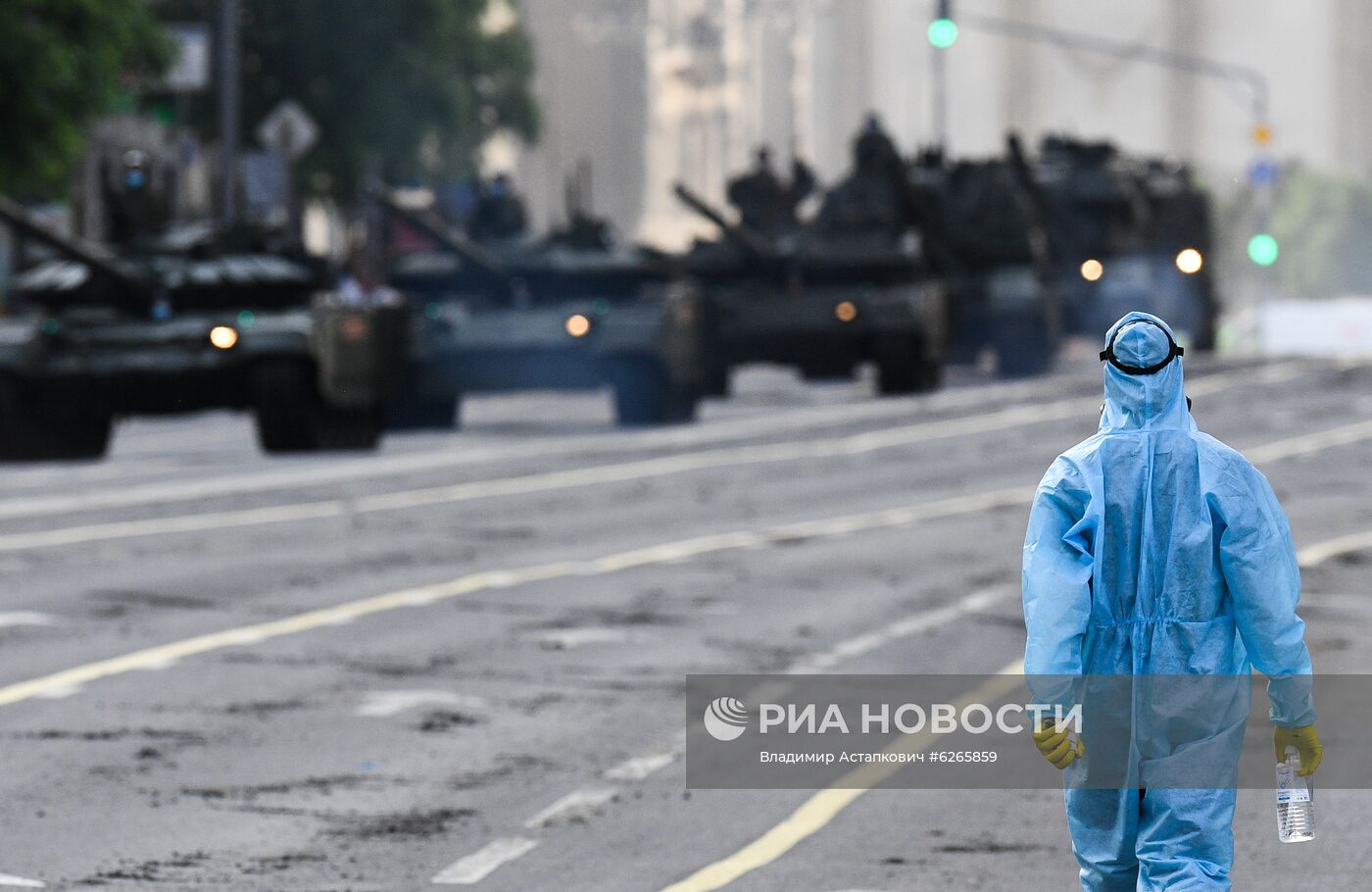 Ночная репетиция парада Победы в Москве