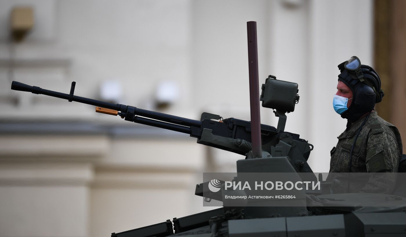 Ночная репетиция парада Победы в Москве