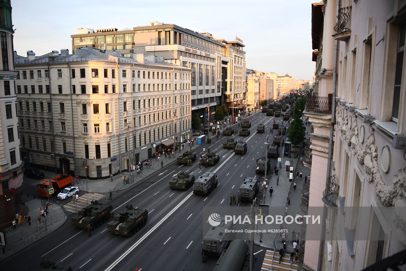 Ночная репетиция парада Победы в Москве