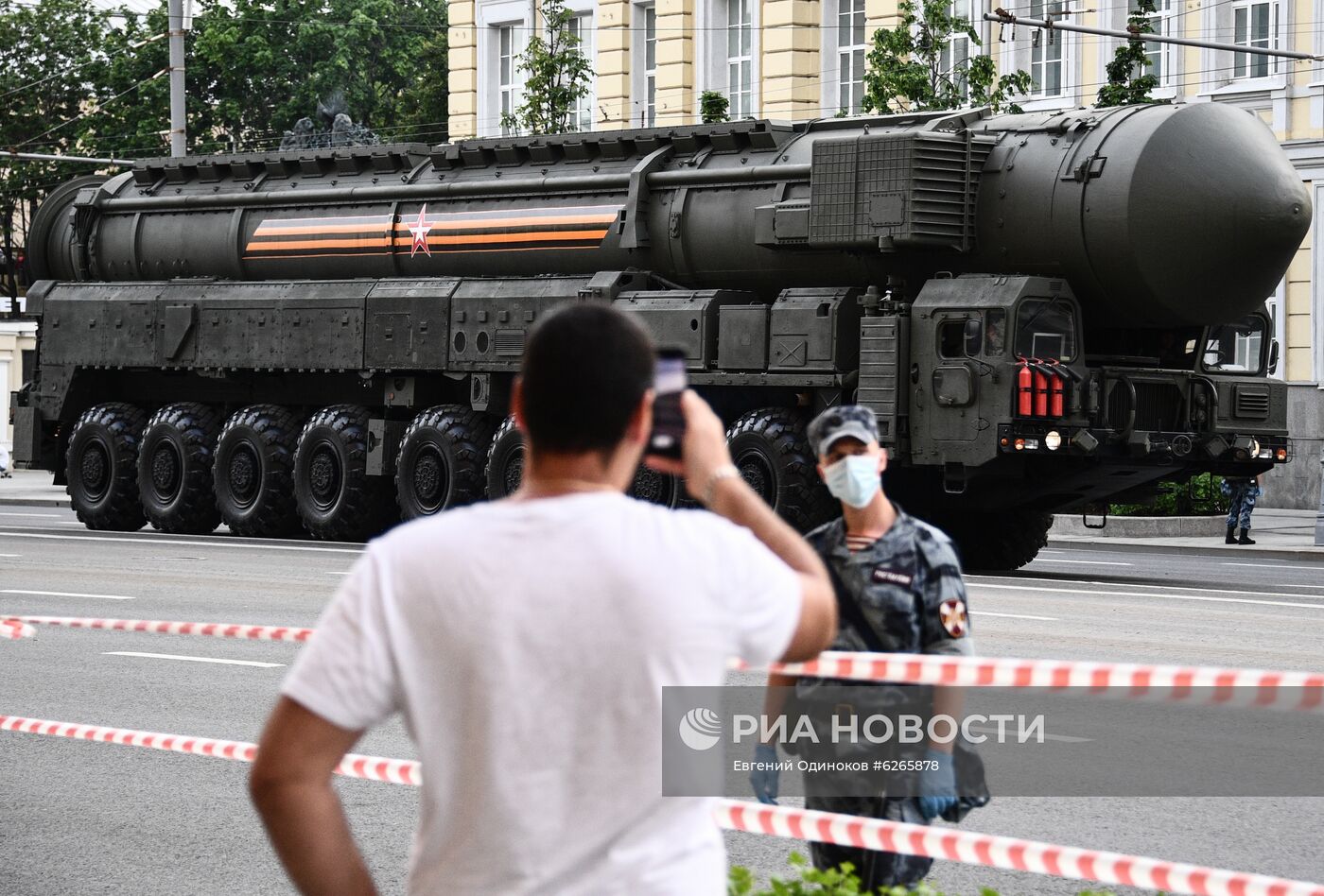 Ночная репетиция парада Победы в Москве
