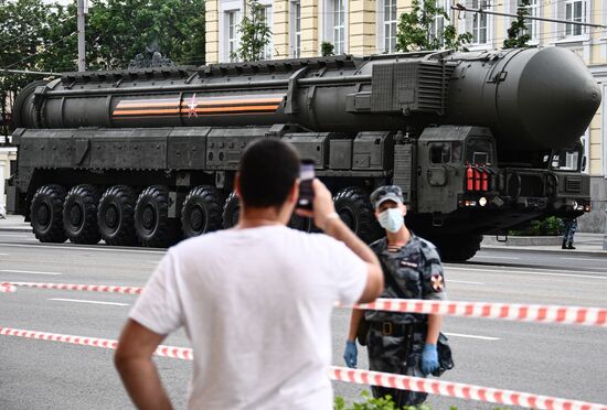 Ночная репетиция парада Победы в Москве