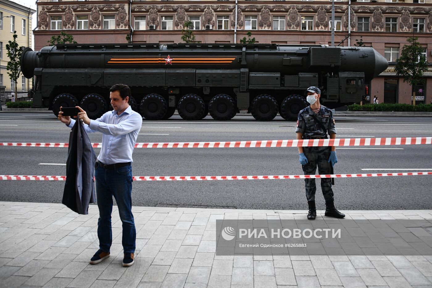 Ночная репетиция парада Победы в Москве
