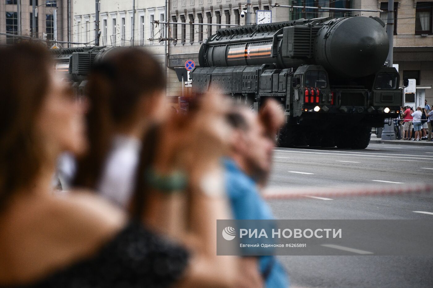 Ночная репетиция парада Победы в Москве