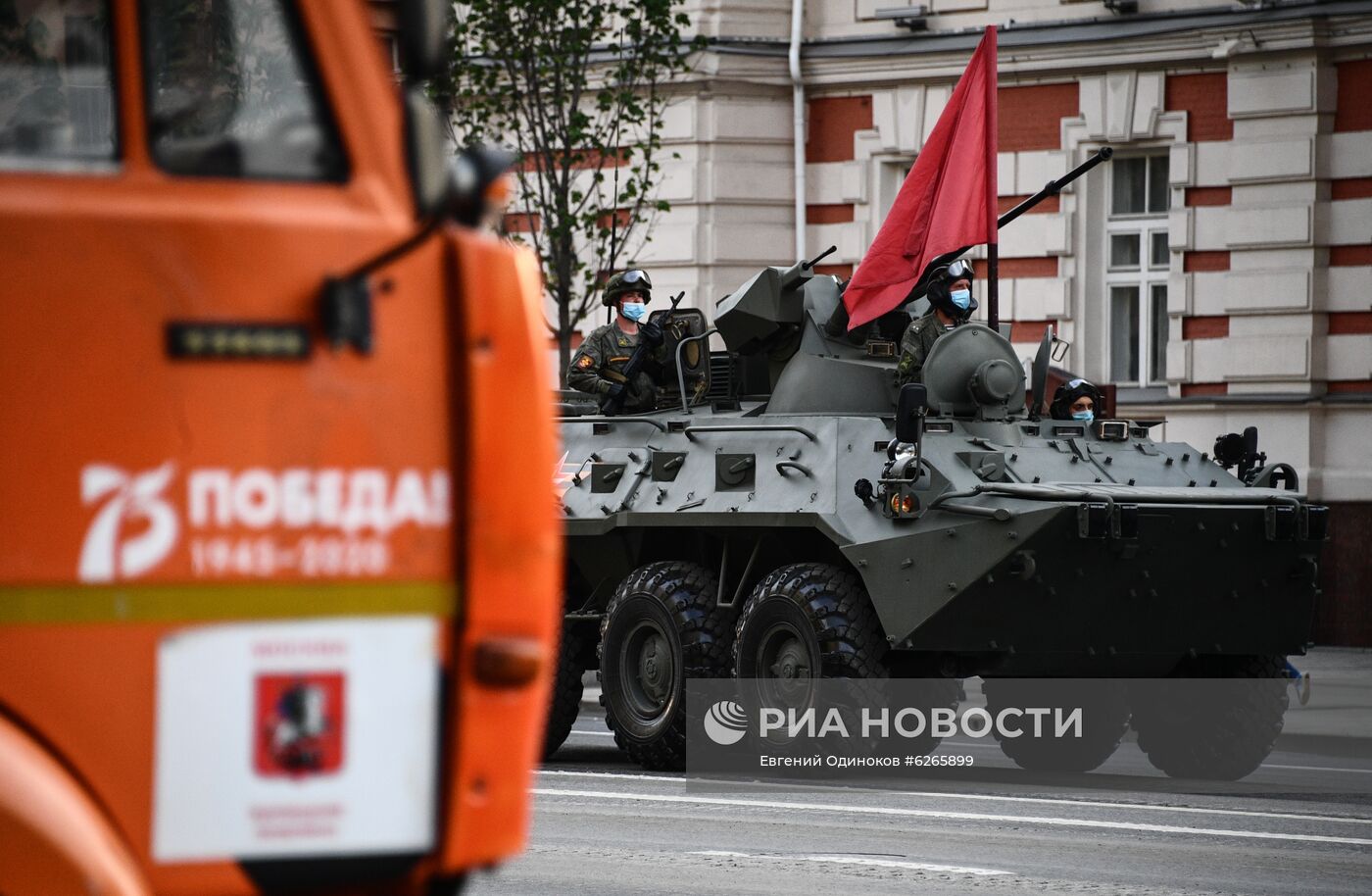 Ночная репетиция парада Победы в Москве