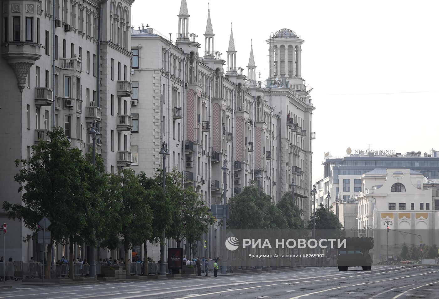 Ночная репетиция парада Победы в Москве
