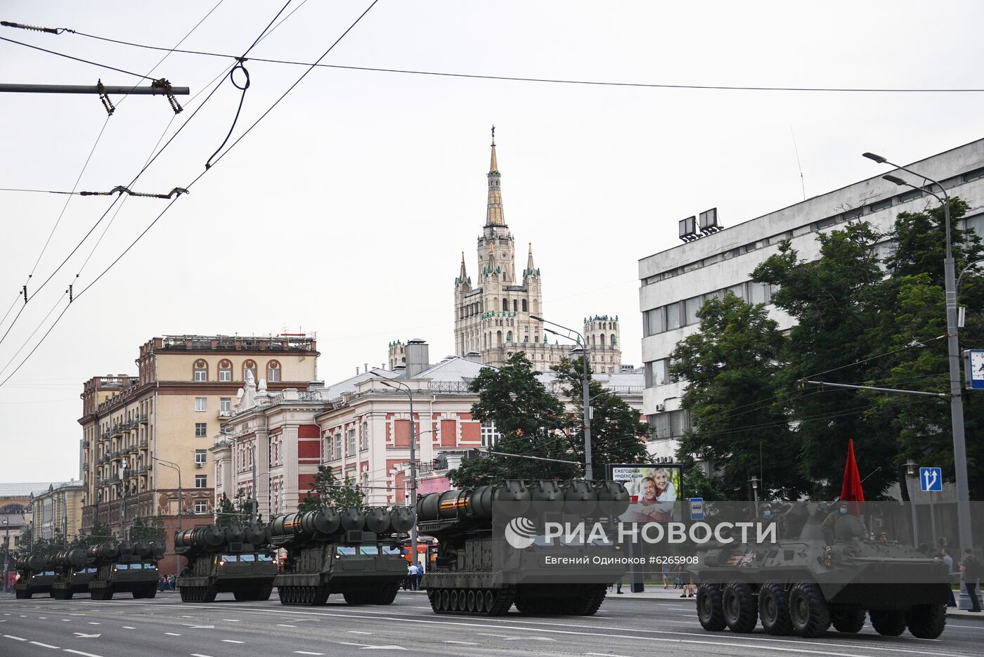 Ночная репетиция парада Победы в Москве