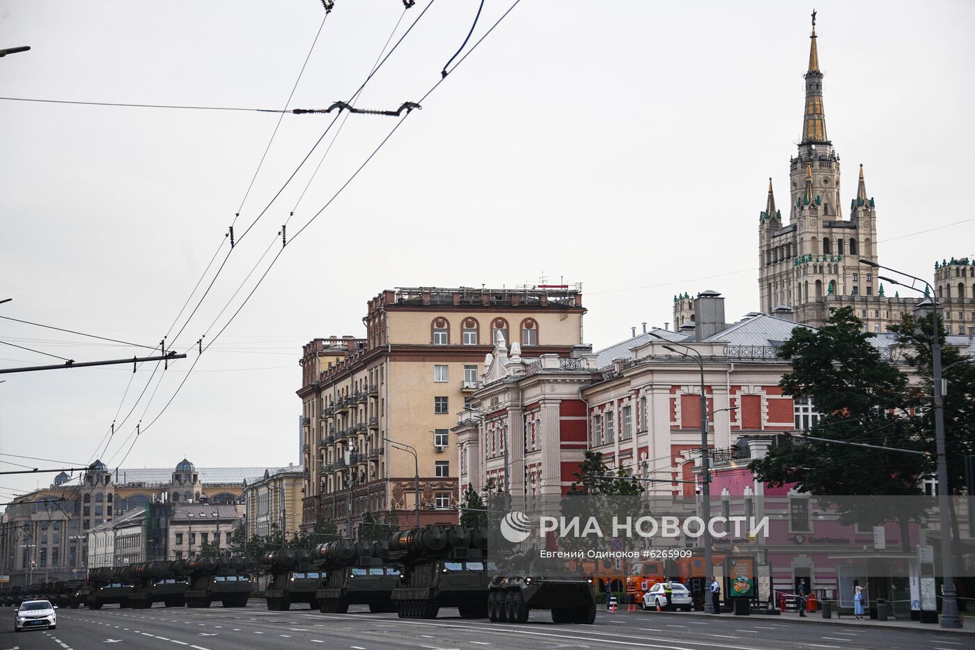 Ночная репетиция парада Победы в Москве