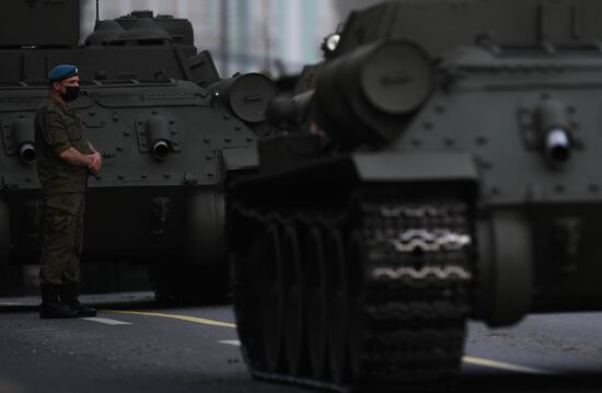 Ночная репетиция парада Победы в Москве 