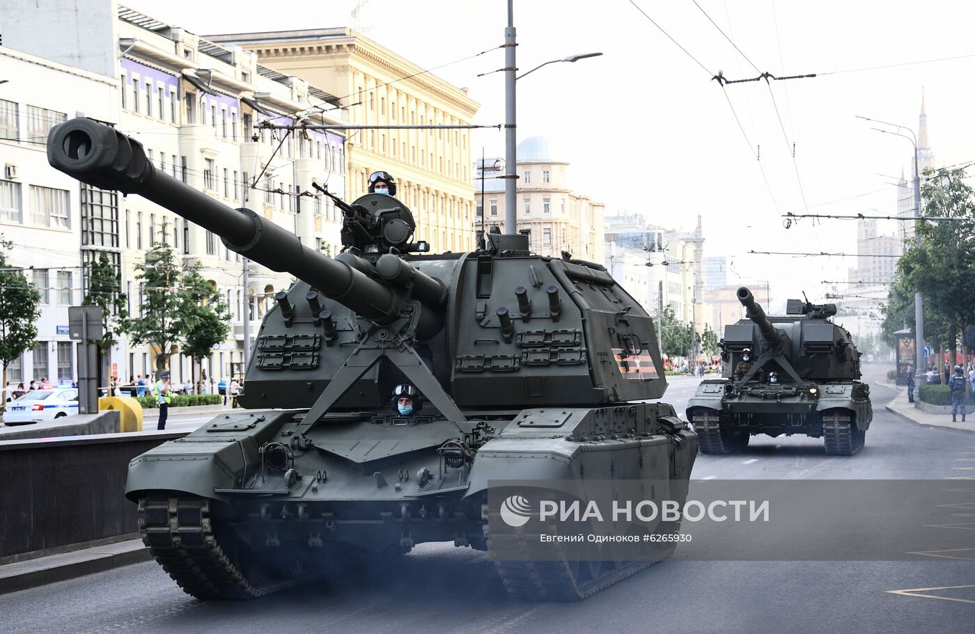 Ночная репетиция парада Победы в Москве