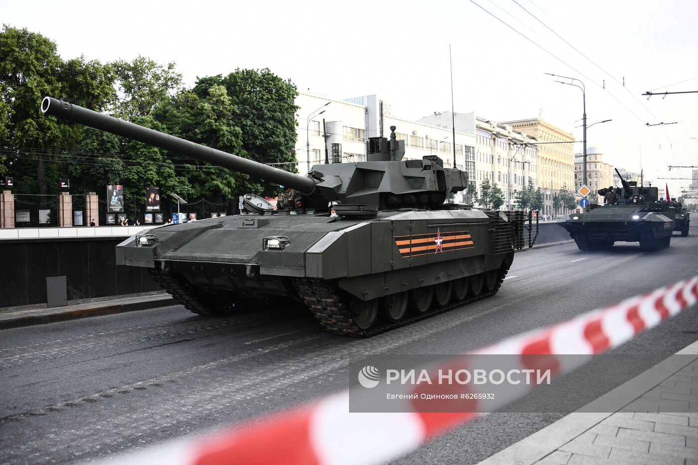 Ночная репетиция парада Победы в Москве