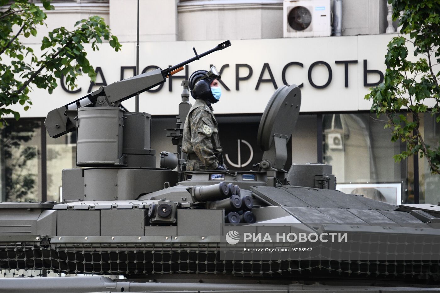 Ночная репетиция парада Победы в Москве