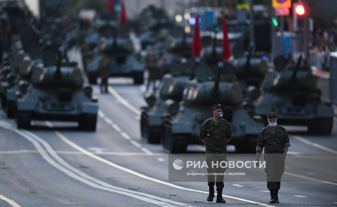 Ночная репетиция парада Победы в Москве