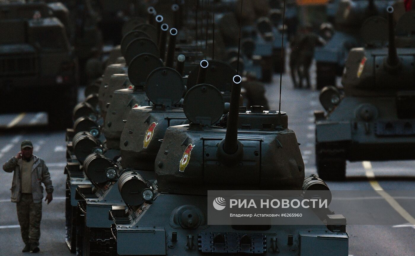 Ночная репетиция парада Победы в Москве