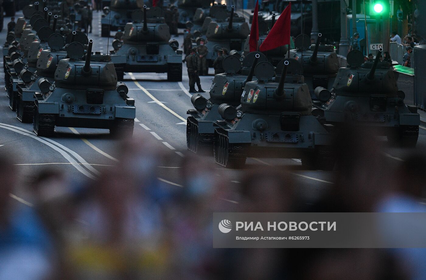 Ночная репетиция парада Победы в Москве 