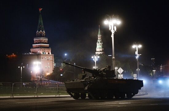 Ночная репетиция парада Победы в Москве