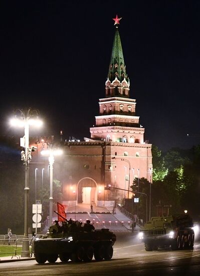 Ночная репетиция парада Победы в Москве