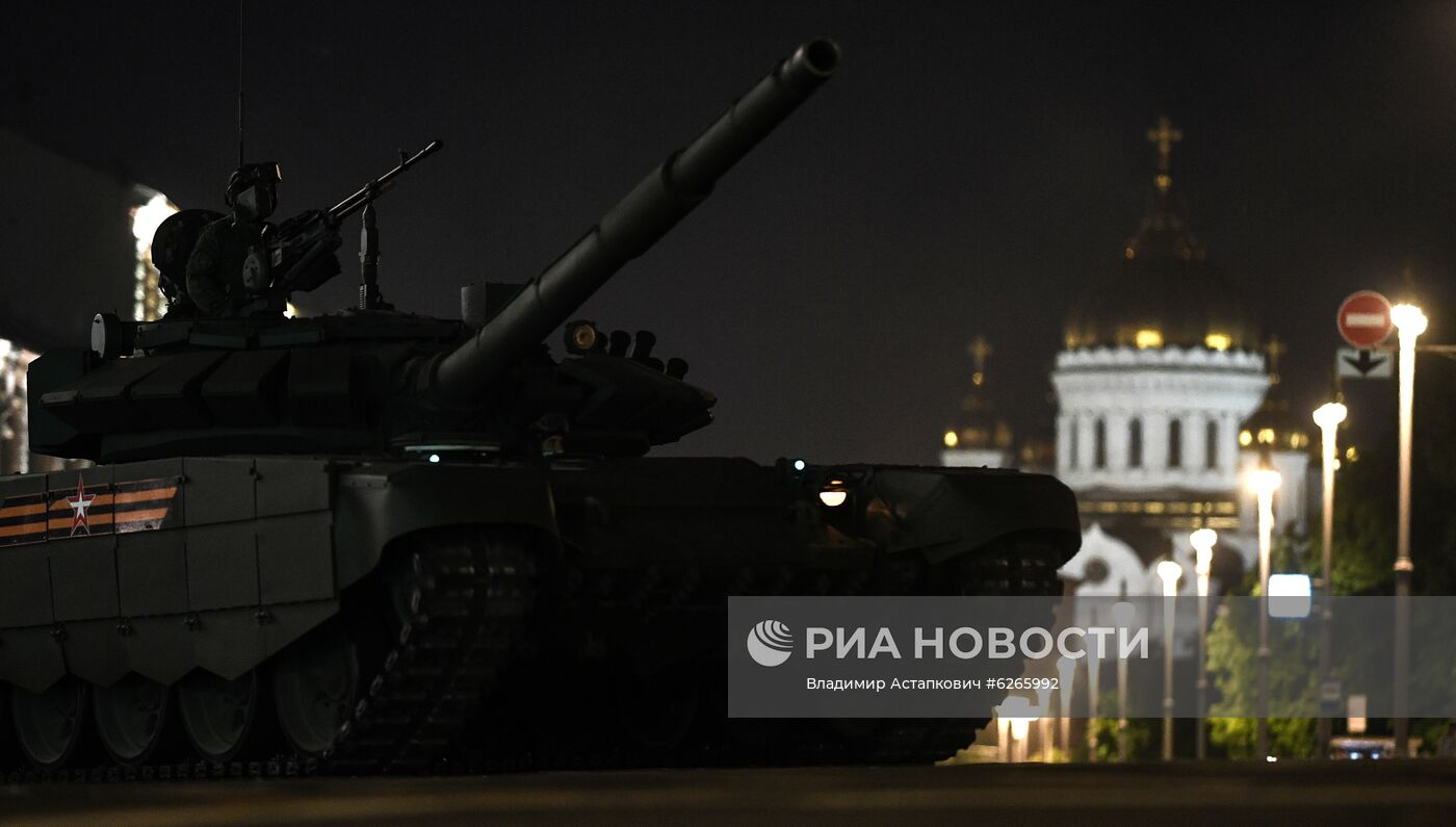 Ночная репетиция парада Победы в Москве