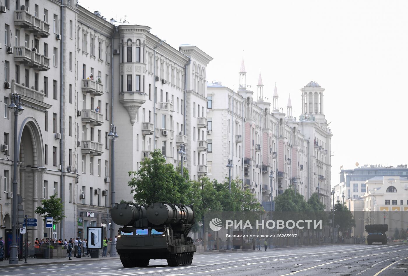 Ночная репетиция парада Победы в Москве