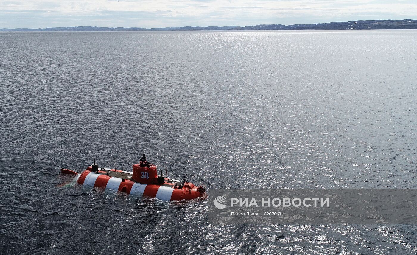 Учения поисково-спасательных сил Северного флота в Баренцевом море