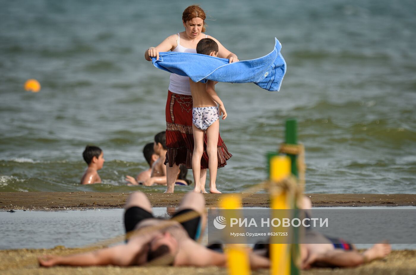 Открытие пляжного сезона в Баку