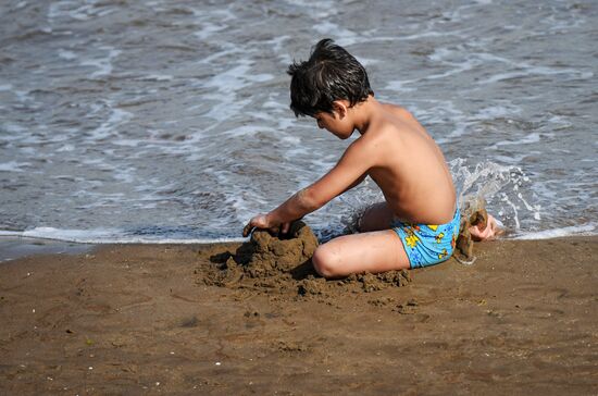 Открытие пляжного сезона в Баку