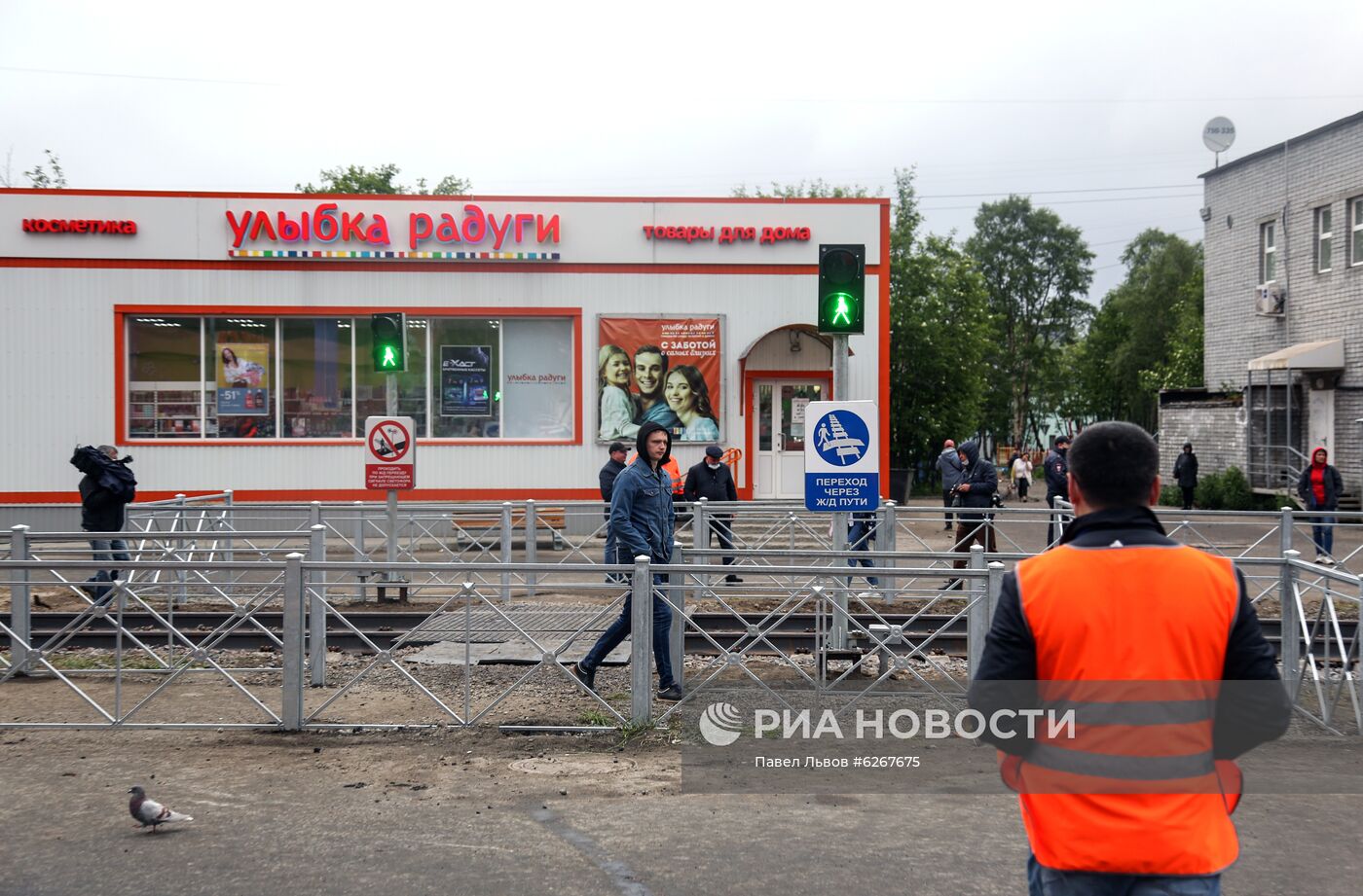 Восстановление ж/д сообщения под Мурманском в обход обрушившегося моста |  РИА Новости Медиабанк