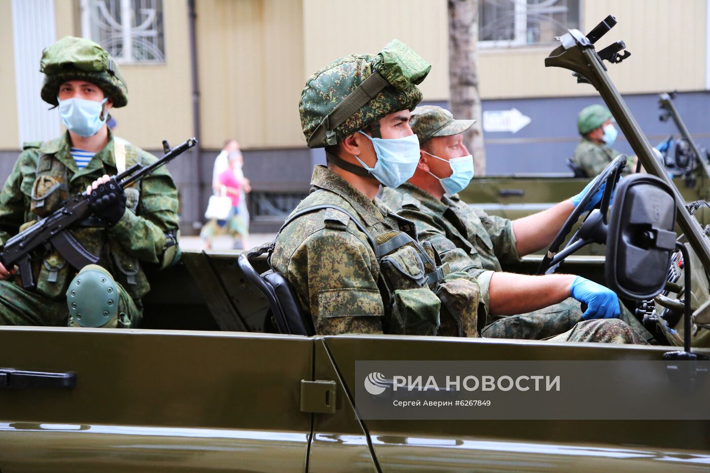 Репетиция парада Победы в Донецке