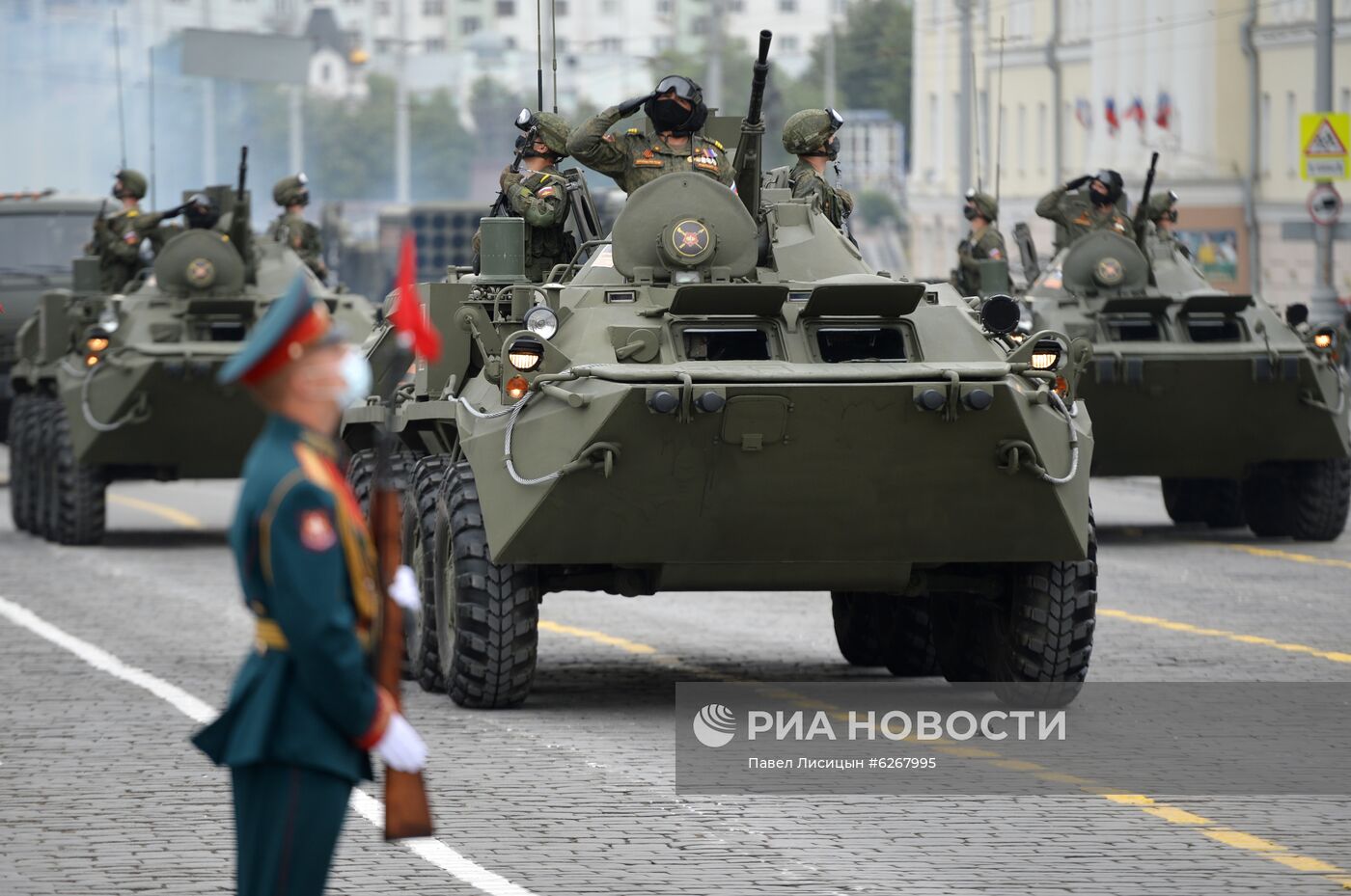 Генеральная репетиция парада Победы в городах России