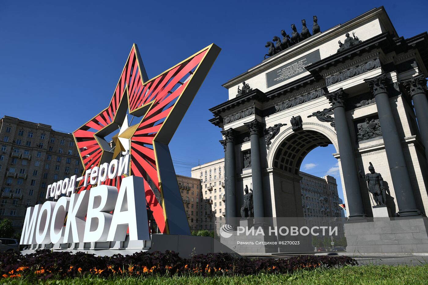 Украшение Москвы к параду Победы