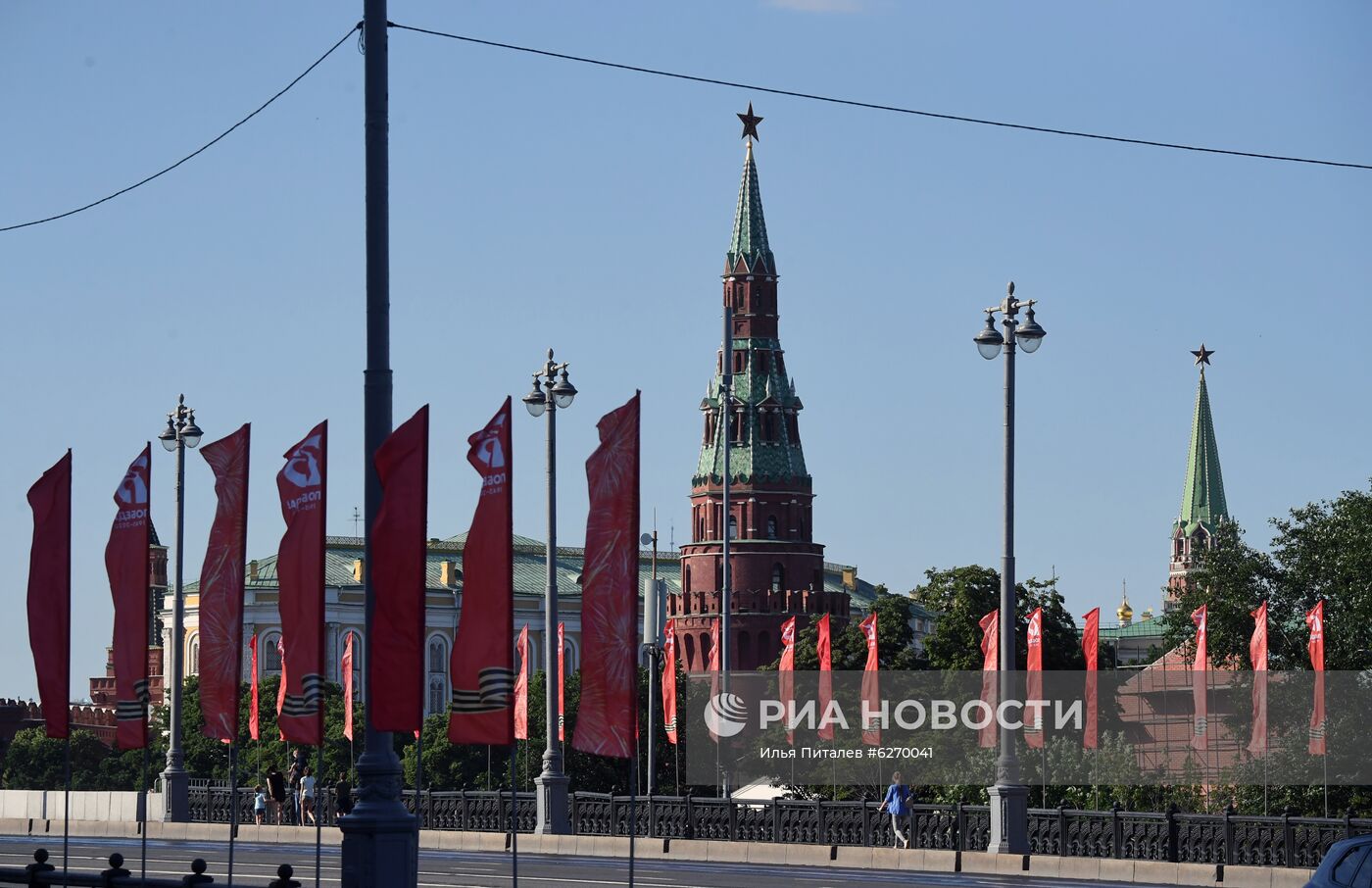 Украшение Москвы к параду Победы