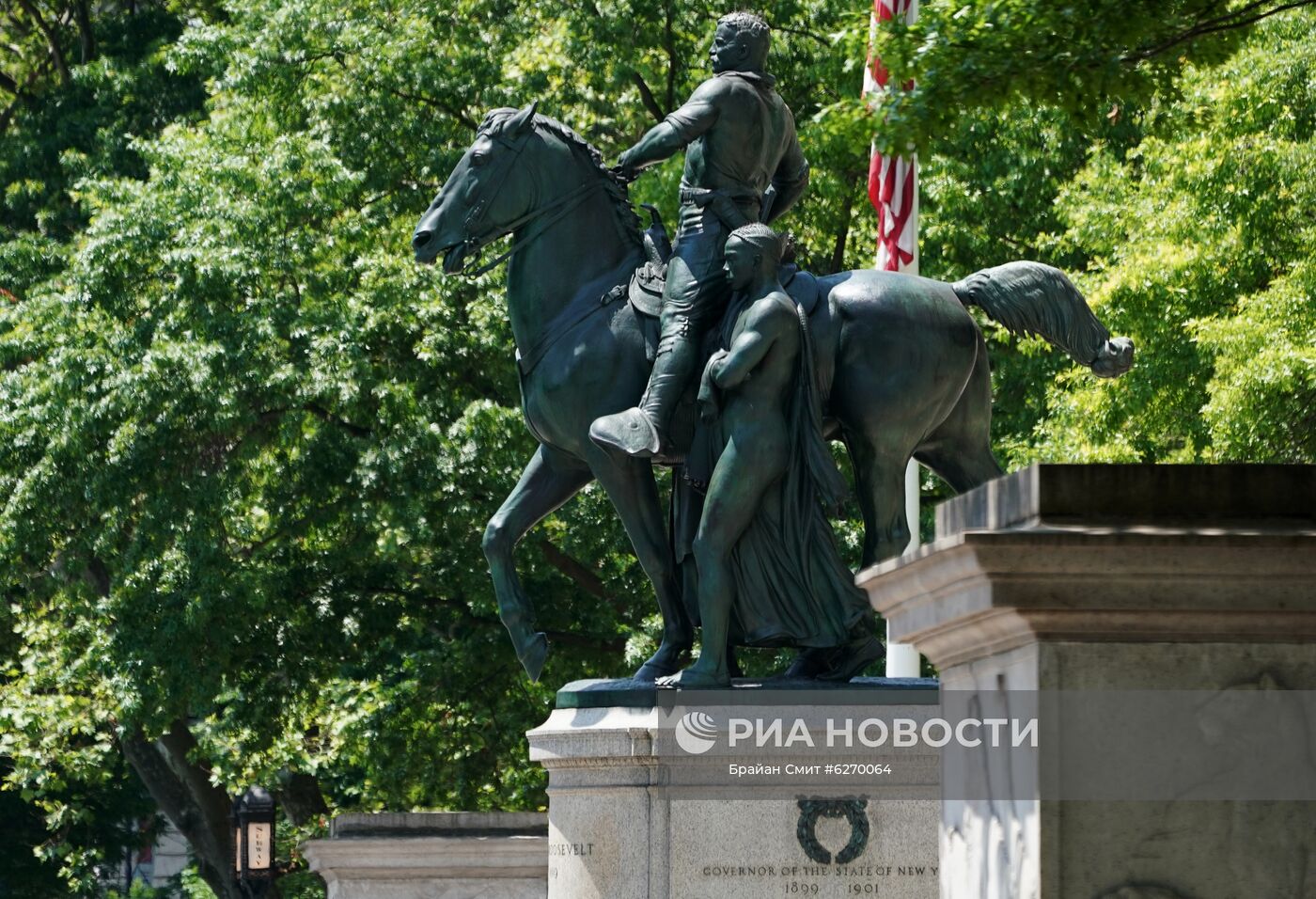 Памятник Теодору Рузвельту в Нью-Йорке