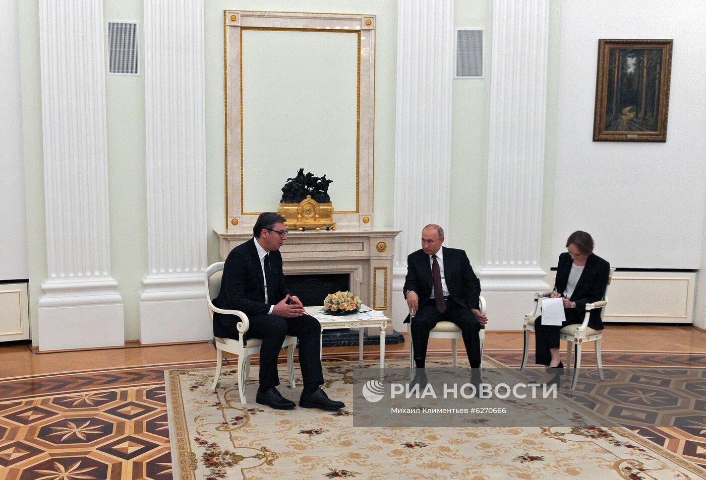 Президент РФ В. Путин встретился с президентом Сербии А. Вучичем