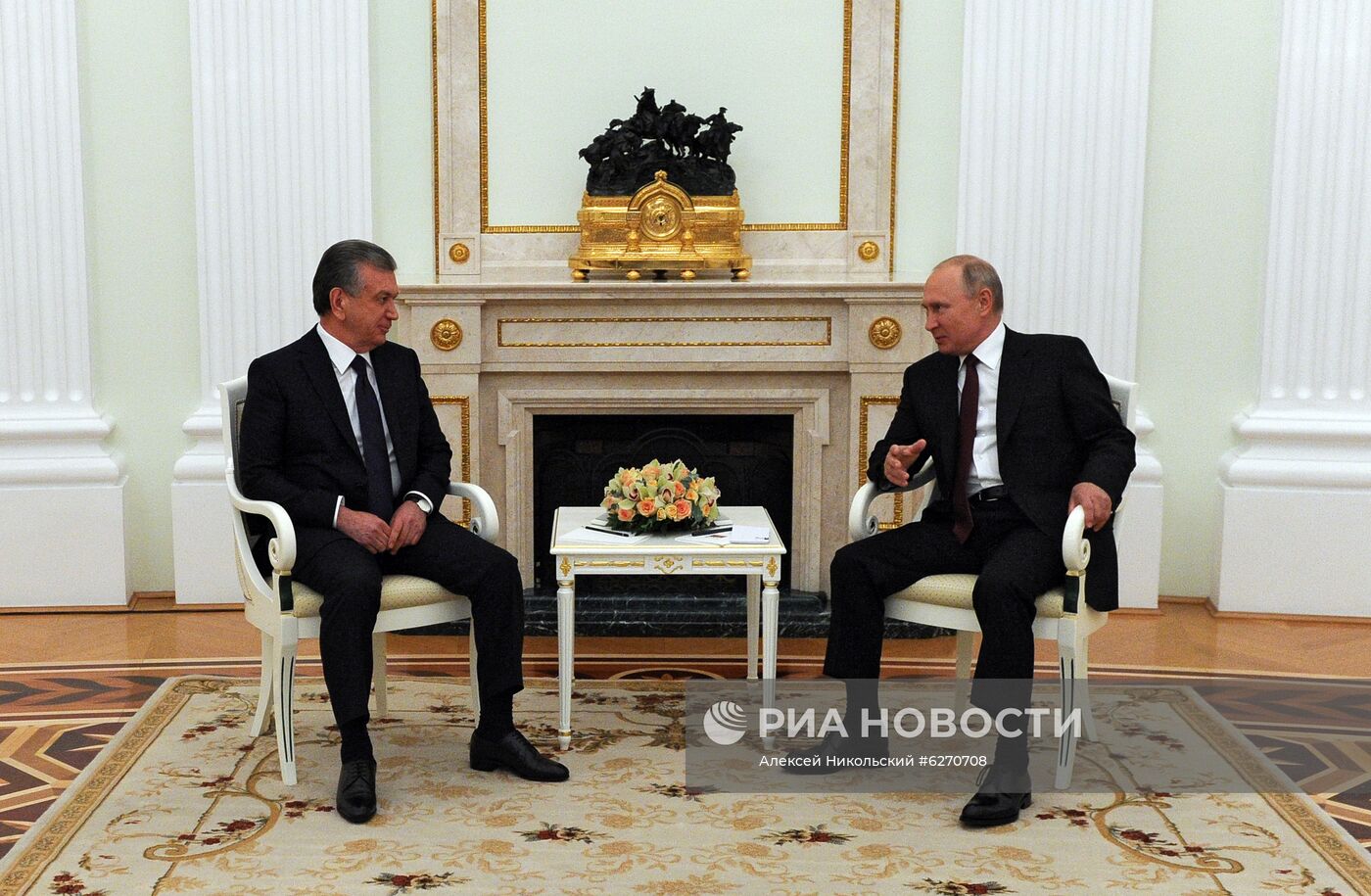 Президент РФ В. Путин встретился с президентом Узбекистана Ш. Мирзиеевым